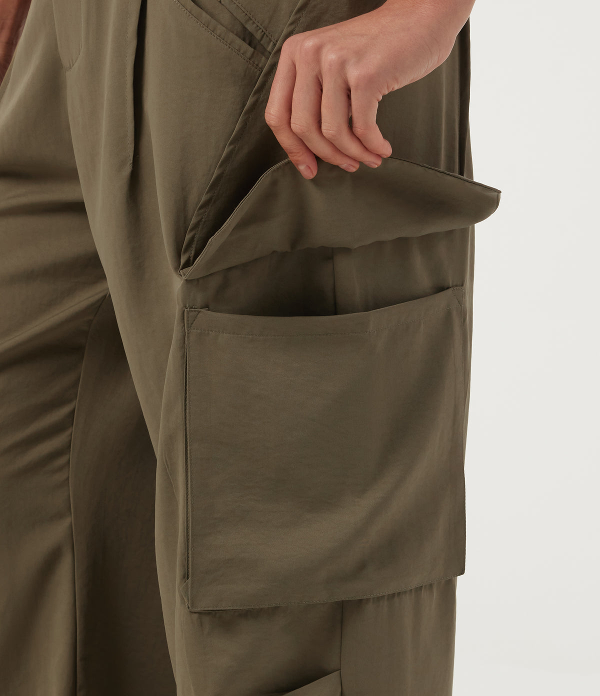 Mid Rise Button Zipper Side Pocket Wide Leg Baggy Casual Cargo Pants — Ivy Green — view 6