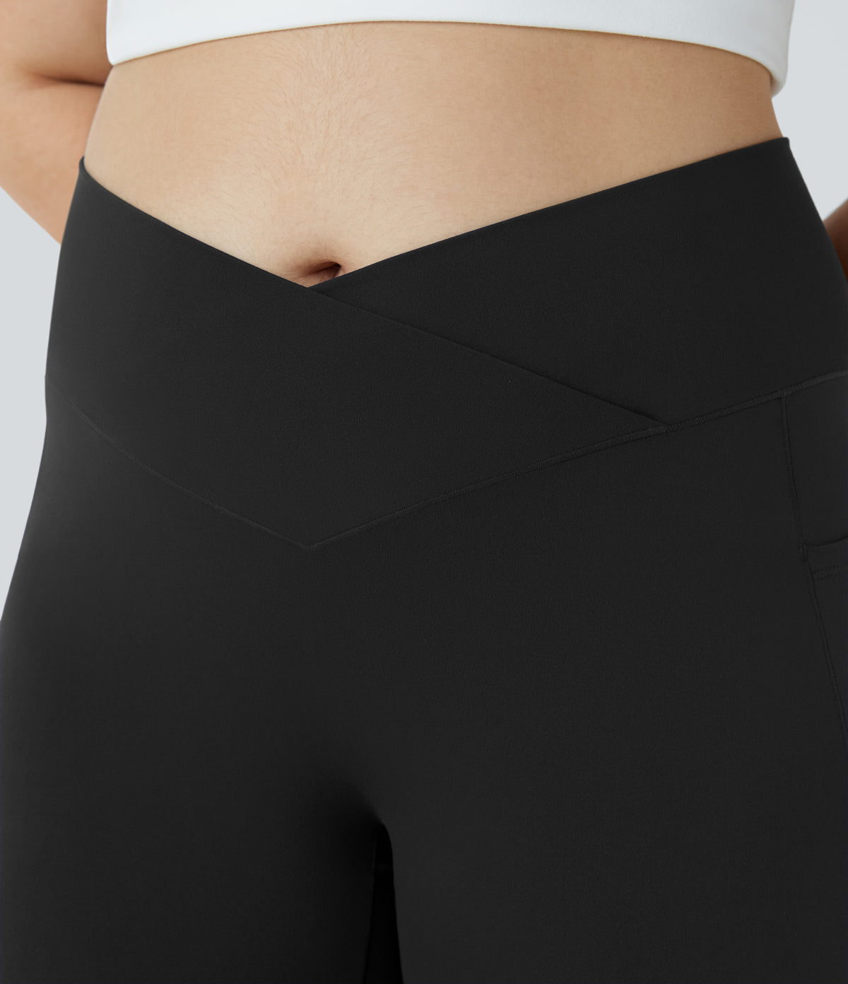 High Waisted Crossover Pocket Capri Yoga Plus Size Leggings — Black — view 5