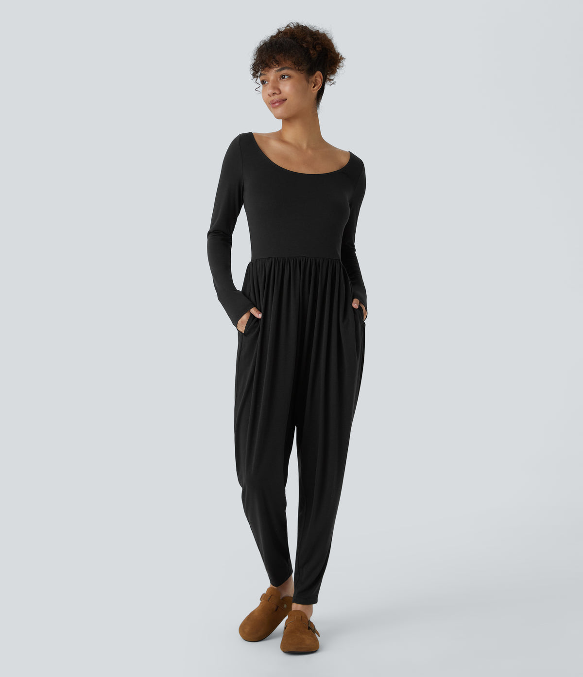 Scoop Neck Backless Side Pocket Casual Harem Jumpsuit — Black — view 2