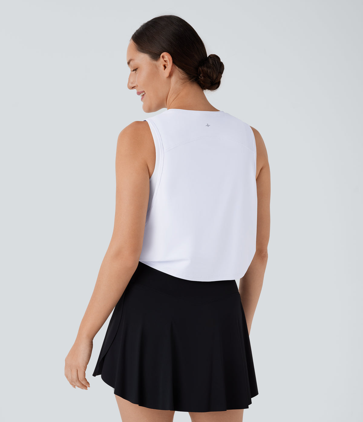Round Neck Twisted Curved Hem Cropped Pickleball Tank Vest Top — White — view 2