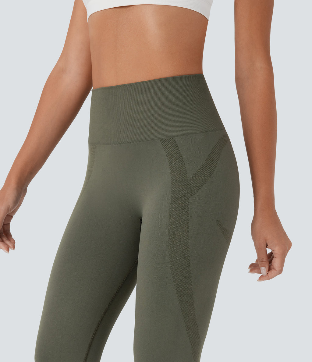 OneForm Seamless Flow High Waisted Ruched Capri Yoga Leggings — Forest Night — view 5