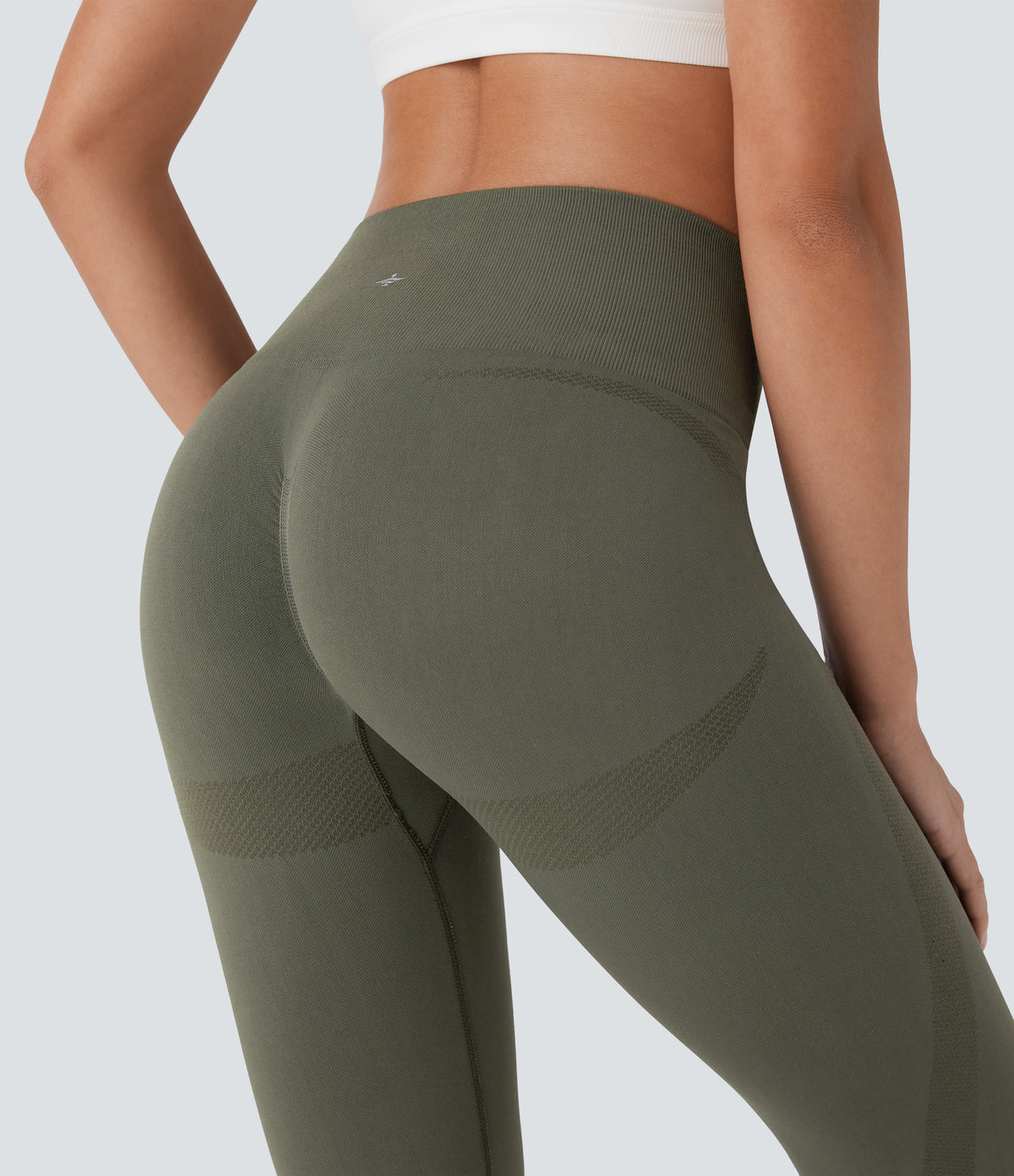 OneForm Seamless Flow High Waisted Ruched Capri Yoga Leggings — Forest Night — view 4