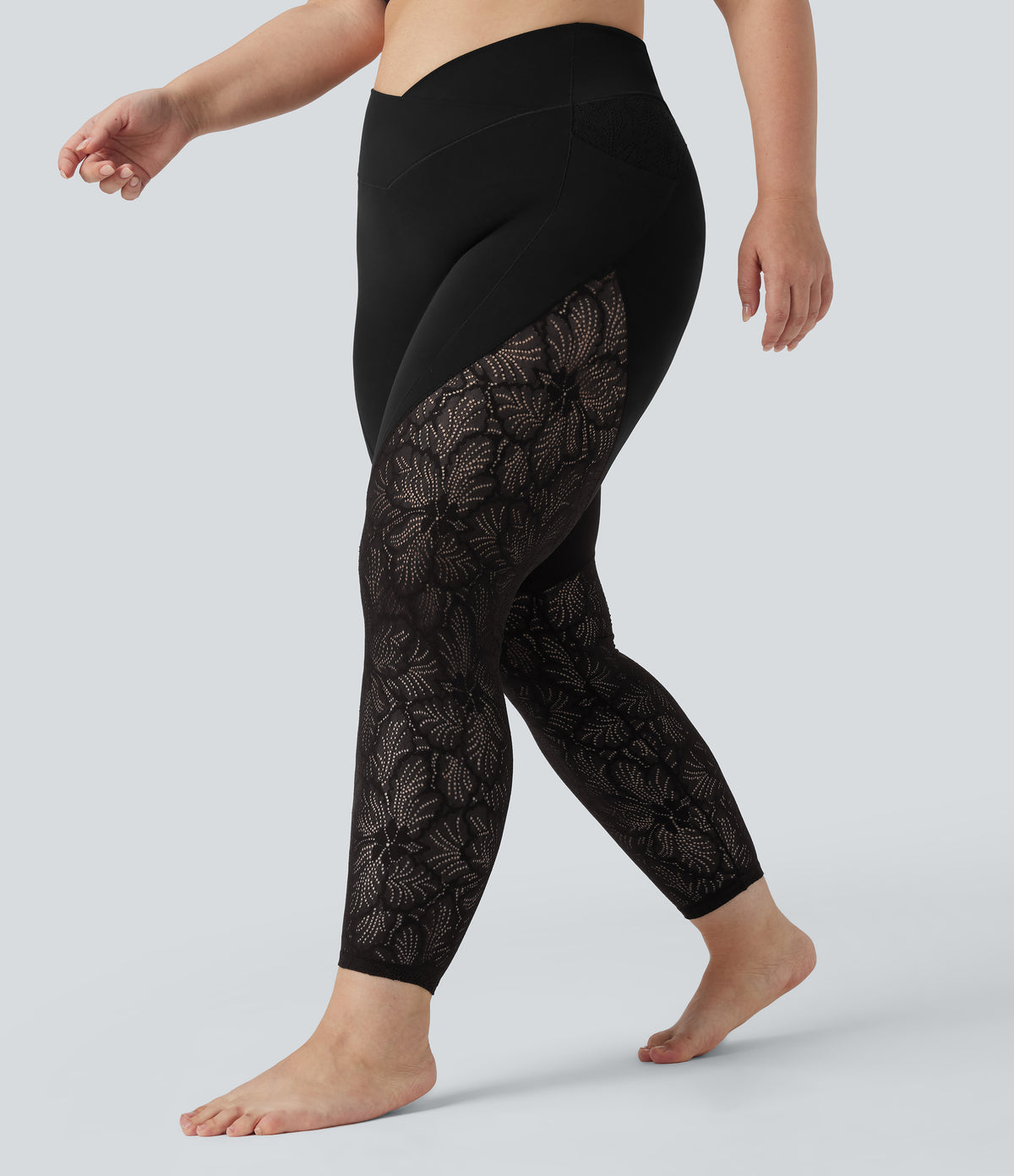 High Waisted Crossover Contrast Lace 7/8 Yoga Plus Size Leggings with Pockets — Black — view 3