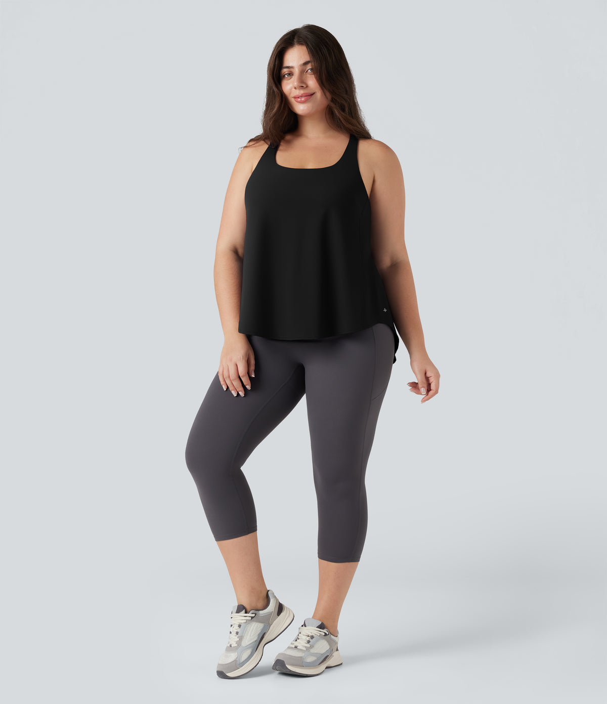 Plus Size Round Neck Curved Hem Running Tank Top — Black — view 8
