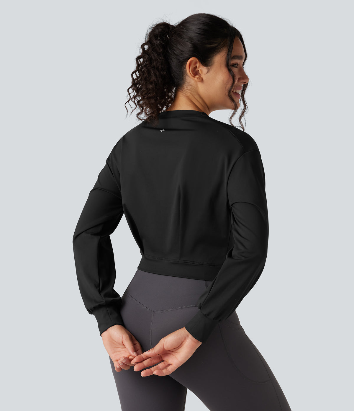 Round Neck Long Sleeve Cropped Yoga Top — Black — view 3