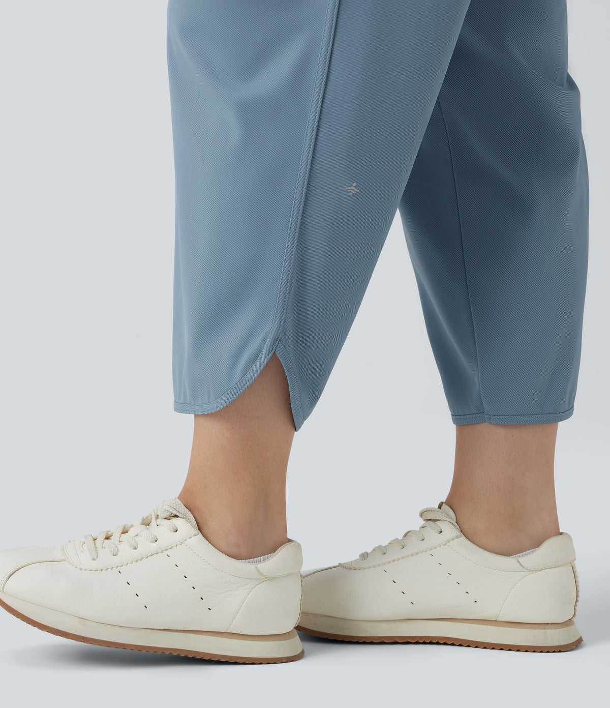 Plus Size Mid Rise Drawstring Curved Hem Quick Dry Golf Tapered Trousers with Pockets-UPF40+ — Mountain Spring — view 5
