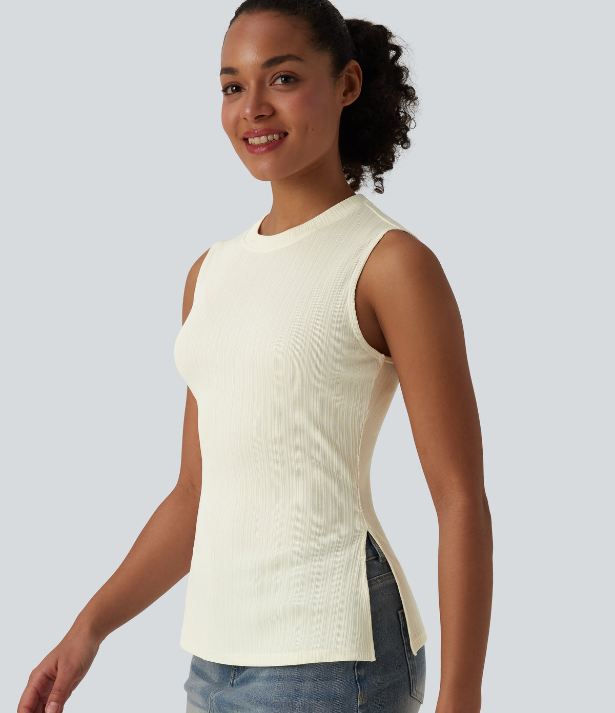 Round Neck Split Hem Ultra-slim Casual Tank Top — Cannoli Cream — view 7