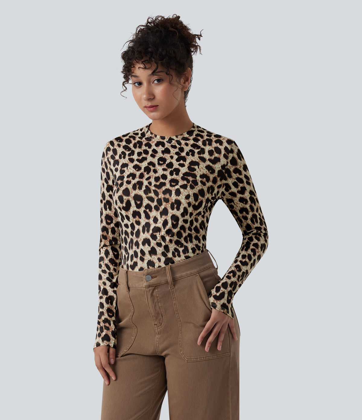 Round Neck Long Sleeve Leopard Print Casual Slim Top — Amberclaw Leopard — view 4