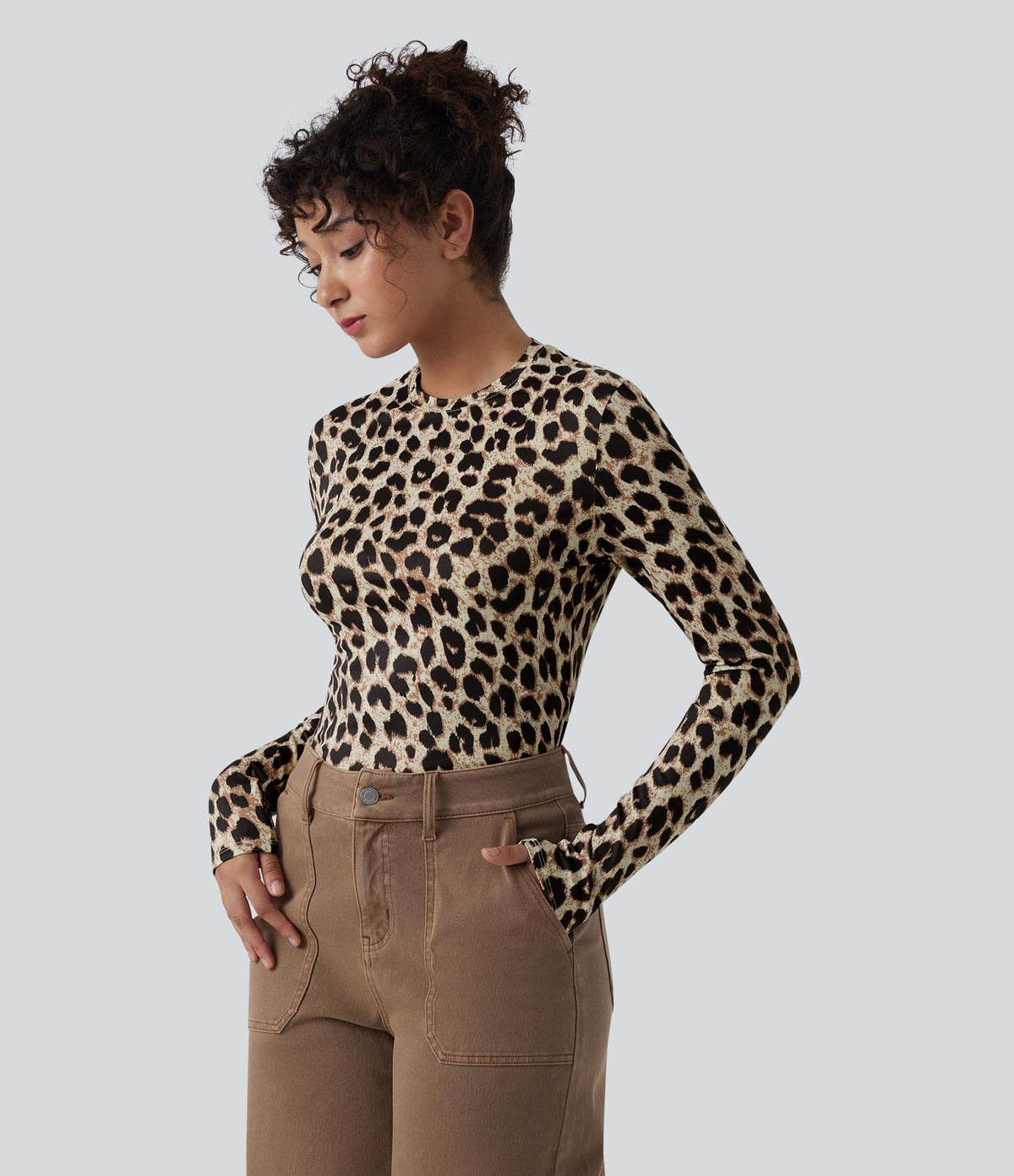 Round Neck Long Sleeve Leopard Print Casual Slim Top — Amberclaw Leopard — view 3