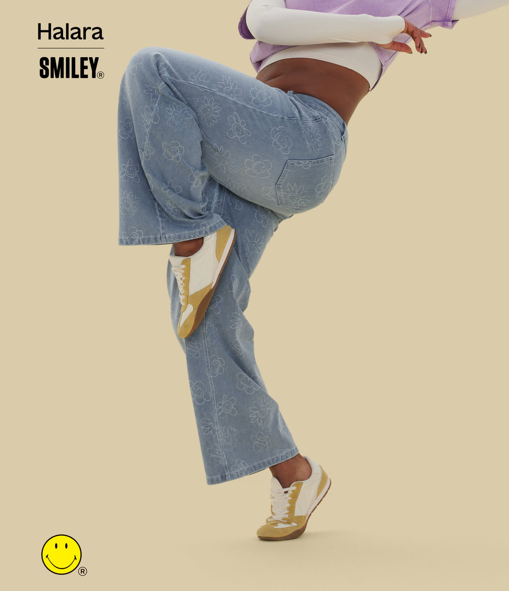 Asymmetric Low Rise Baggy Wide Leg Washed Casual Jeans with Pockets — Smiley Flower - Extra Light Blue — view 6