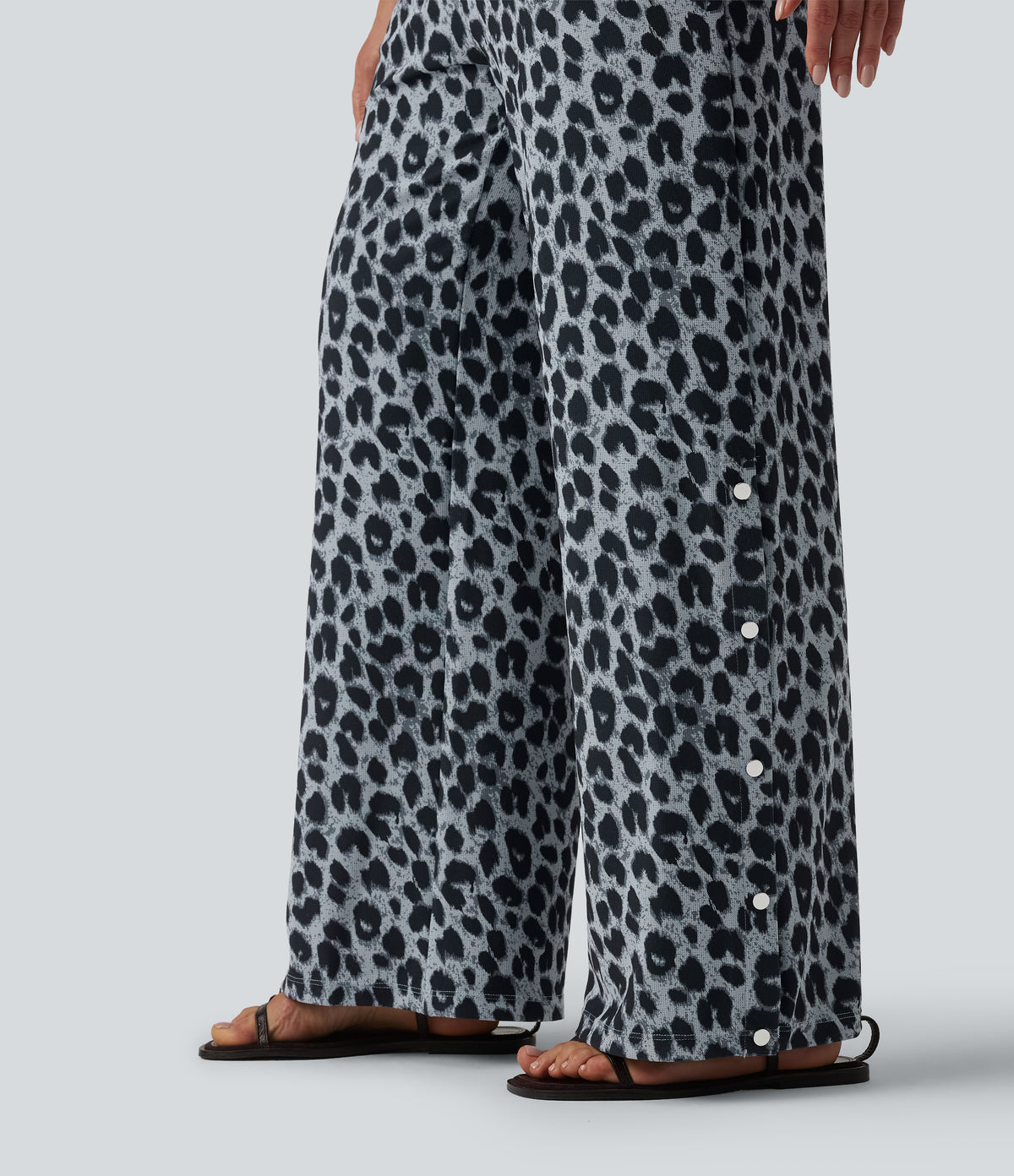 Mid Rise Drawstring Wide Leg Leopard Print Waffle Casual Trousers with Pockets — Frosted Panther — view 7
