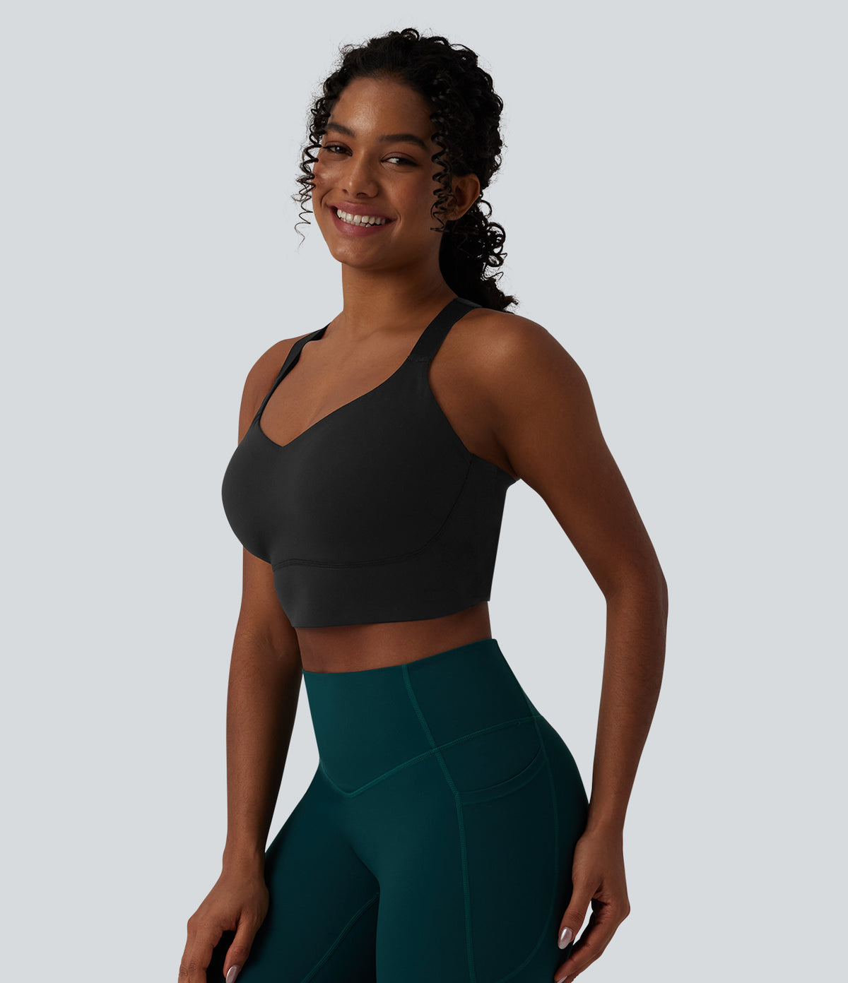 Medium Support Training Sports Bra DD-F — Black — view 3