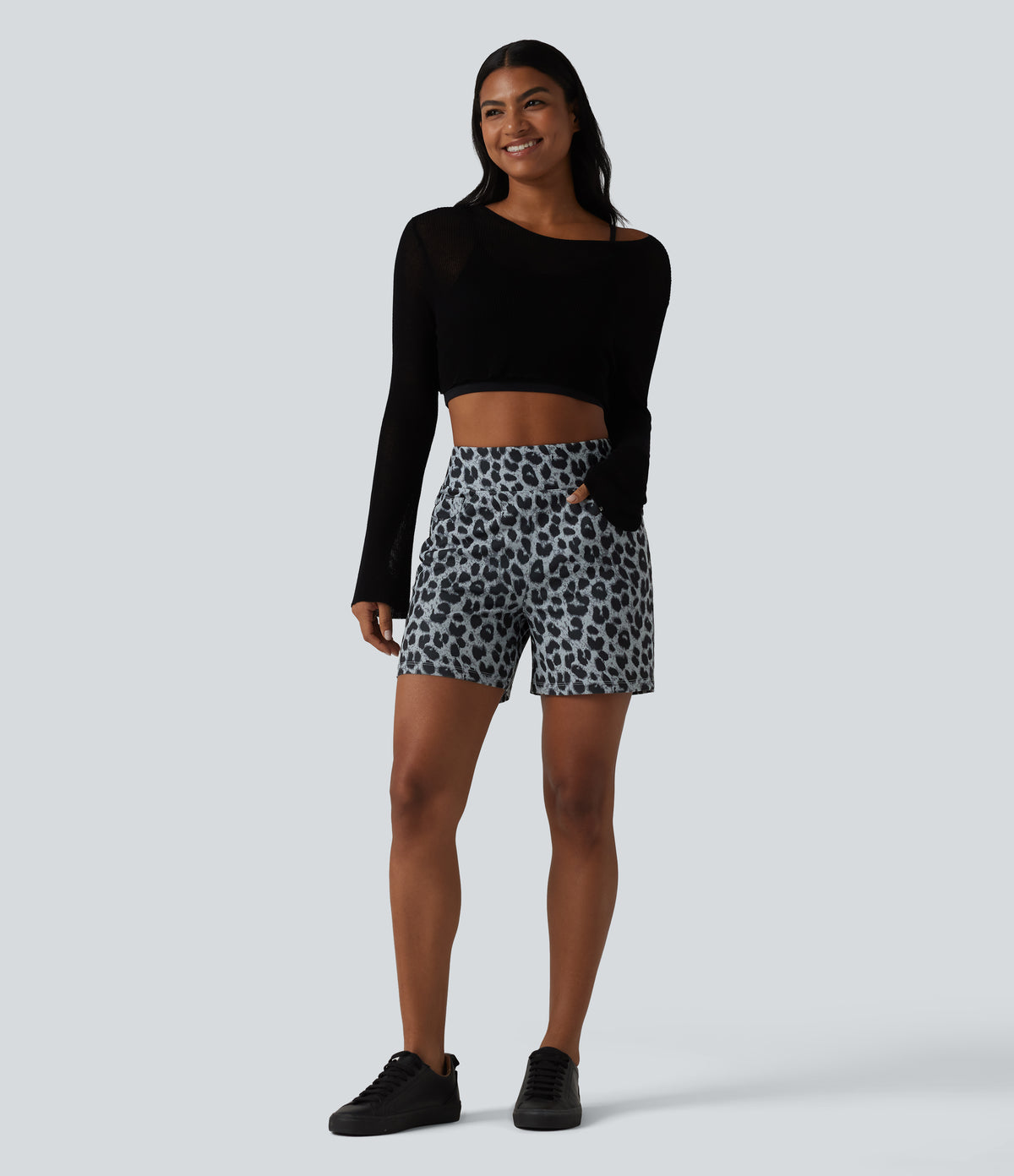 High Waisted Leopard Waffle Casual Baggy Shorts 5'' with Pockets — Frosted Panther — view 7