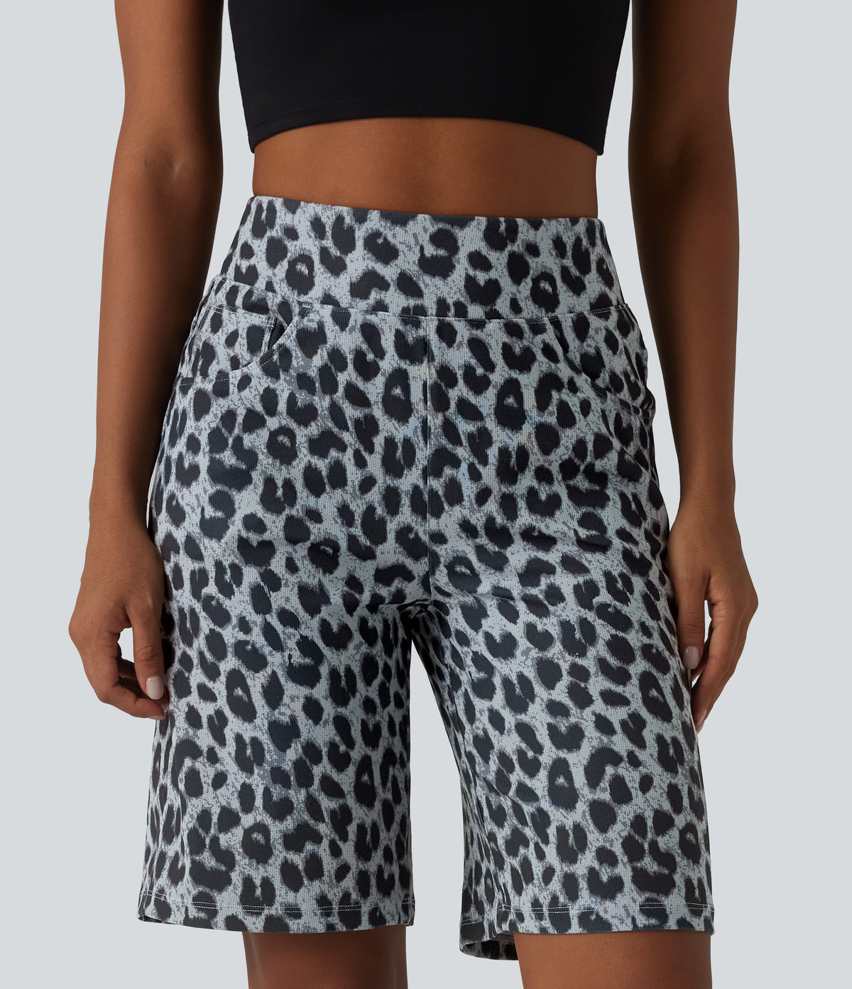 High Waisted Leopard Waffle Casual Baggy Shorts 10'' with Pockets — Frosted Panther — view 3