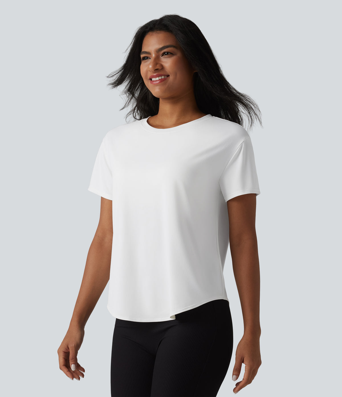 Round Neck Short Sleeve Built-in Bra Curved Hem Casual T-Shirt — White — view 4