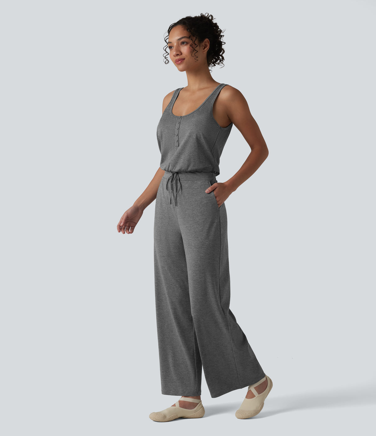 Heathered U-Neck Sleeveless Quick Dry Yoga Jumpsuit with Pockets — Light Grey Mélange — view 3