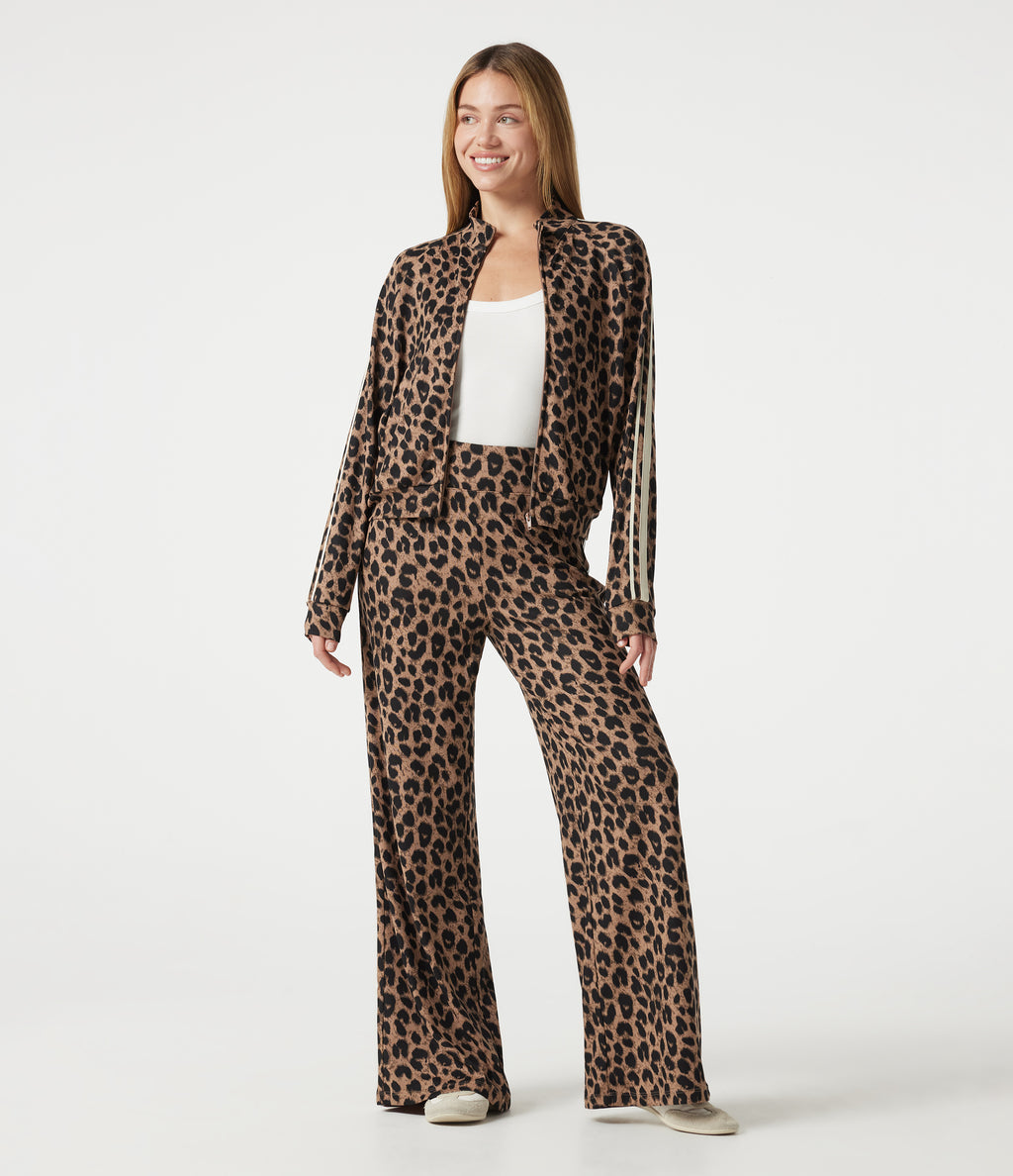 Stand Collar Zipper Long Sleeve Color Block Leopard Print Waffle Casual Jacket with Pockets — Noir Safari — view 7