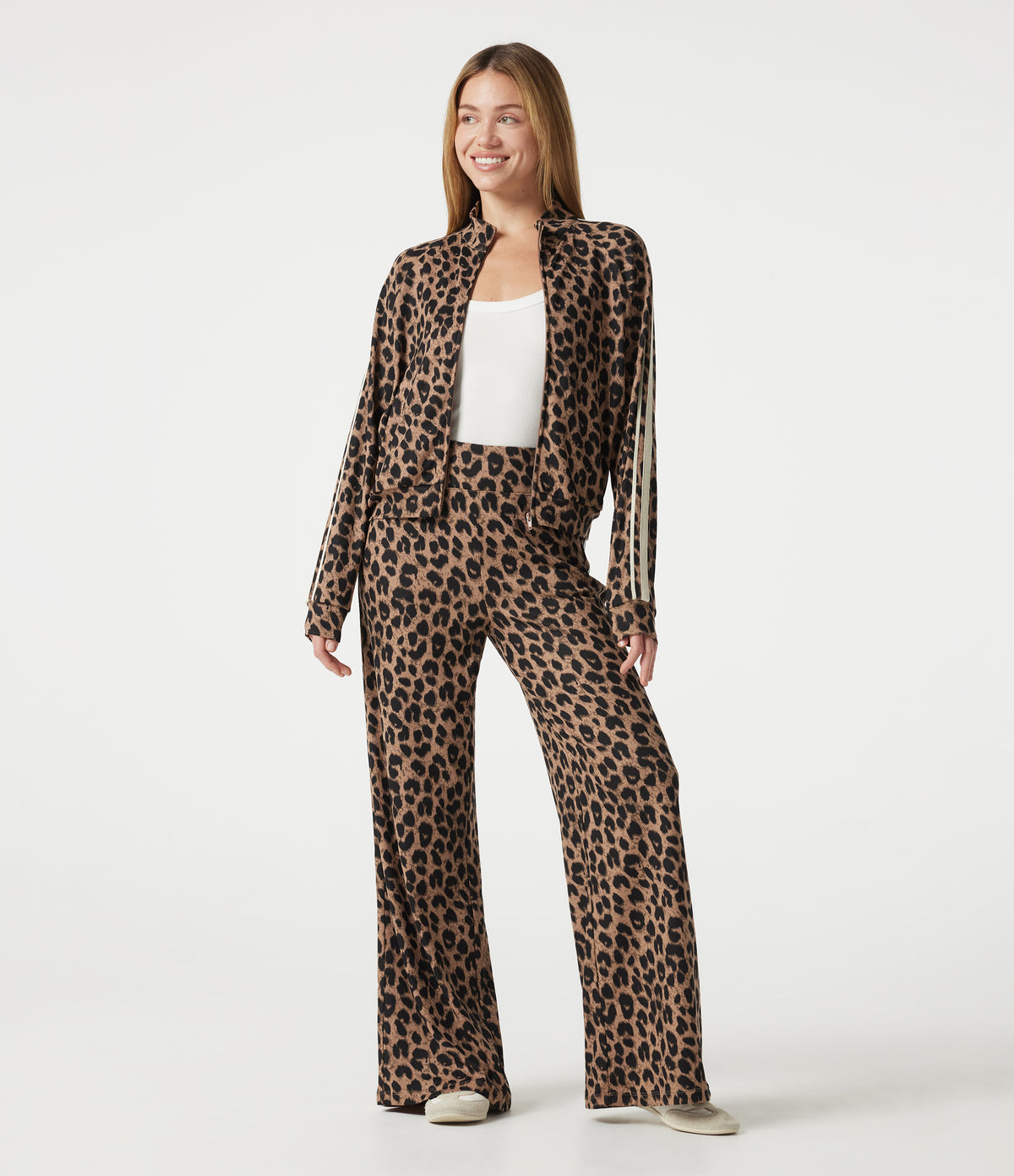 Stand Collar Zipper Long Sleeve Color Block Leopard Print Waffle Casual Jacket with Pockets — Noir Safari — view 7