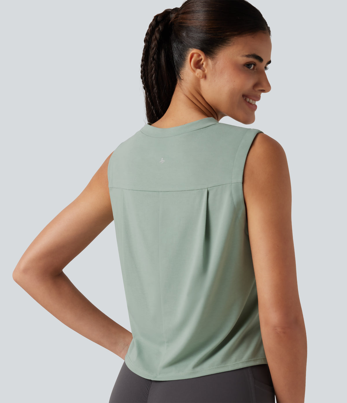Round Neck High Low Quick Dry Workout Tank Top — Iceberg Green — view 5