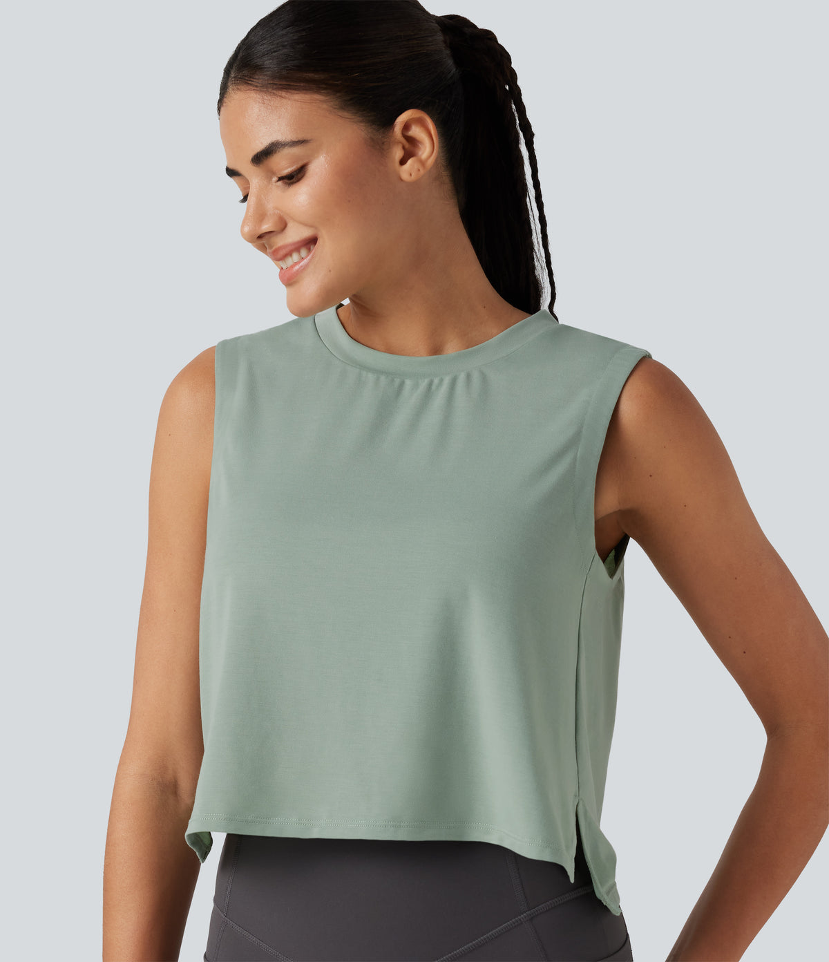 Round Neck High Low Quick Dry Workout Tank Top — Iceberg Green — view 4