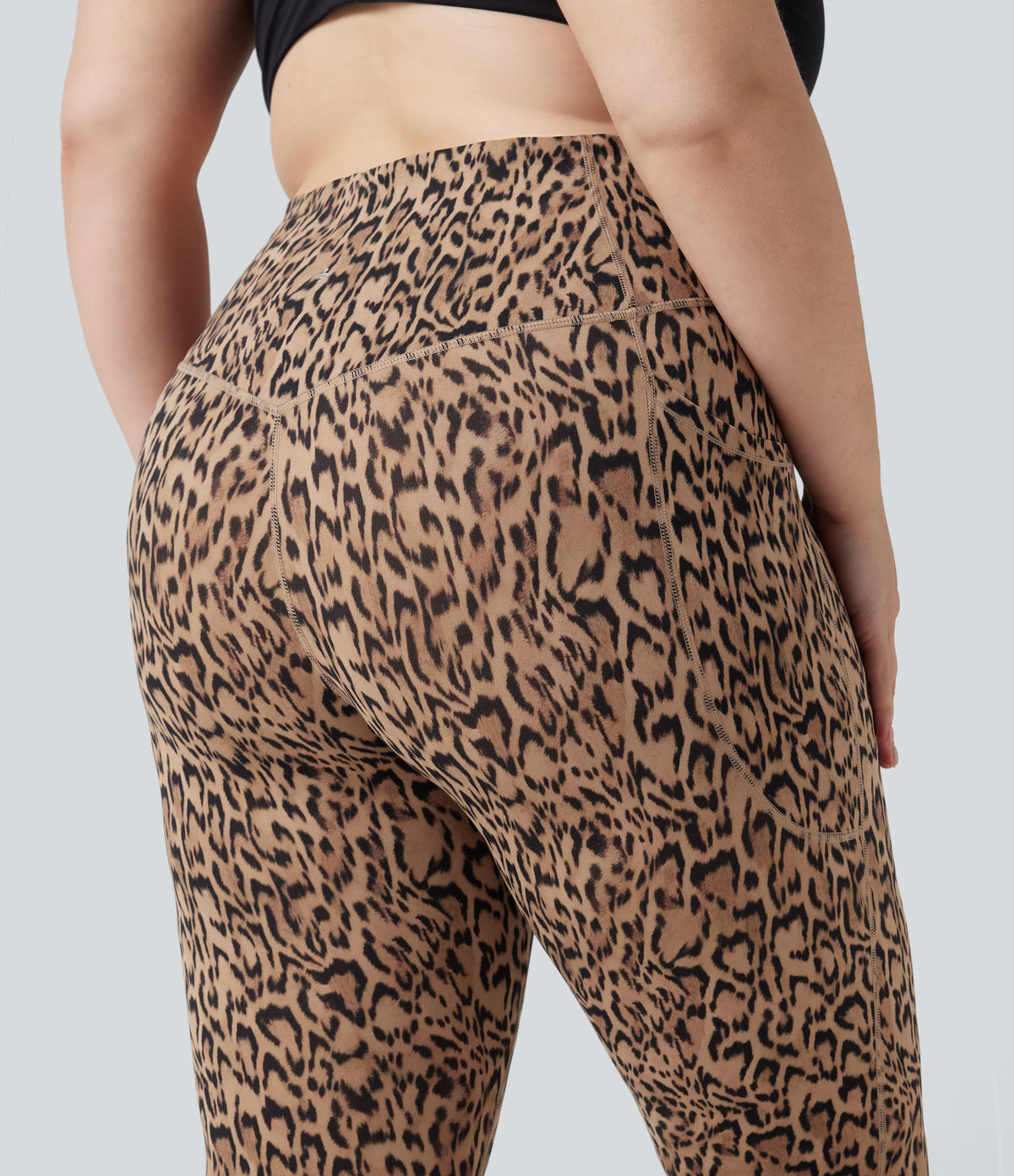 Plus Size Leopard Print High Waisted Tummy Control Yoga Leggings with Pockets — Tan Leopard — view 6