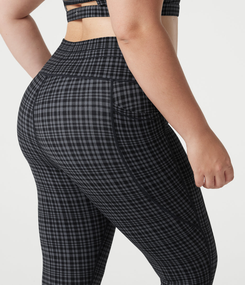 Plus Size Check Plaid Print High Waisted Drawstring Yoga Leggings with Pockets — Storm Gray Check Plaid — view 5