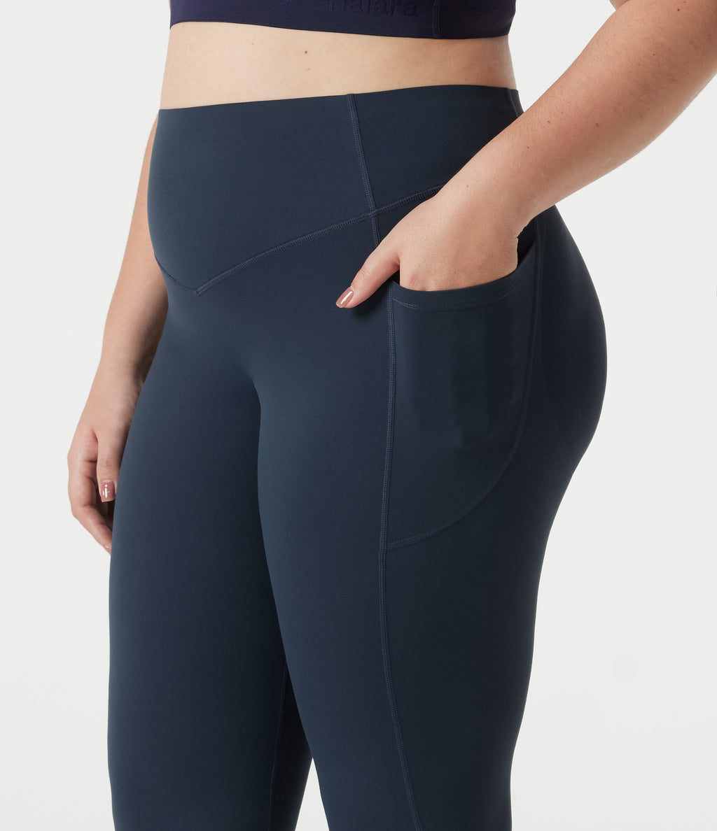 Plus Size High Waisted Scrunch Butt Lifting Tummy Control Shaping Yoga Flare Leggings with Pockets — Carbon — view 4