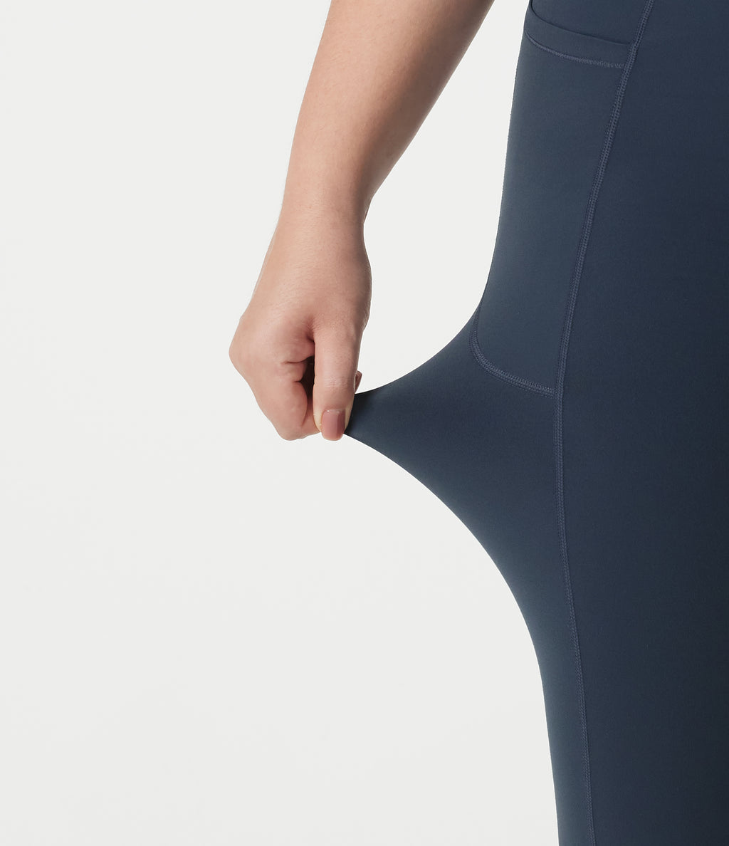 Plus Size High Waisted Scrunch Butt Lifting Tummy Control Shaping Yoga Flare Leggings with Pockets — Carbon — view 7