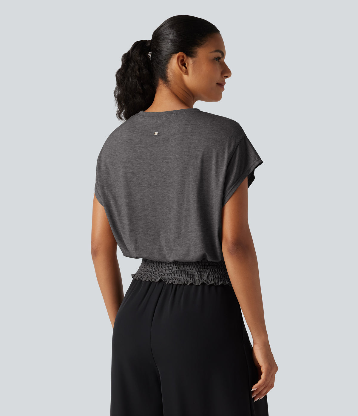 Round Neck Short Sleeve Ruched Casual T-Shirt — Darl Gray Floral Yarn — view 2