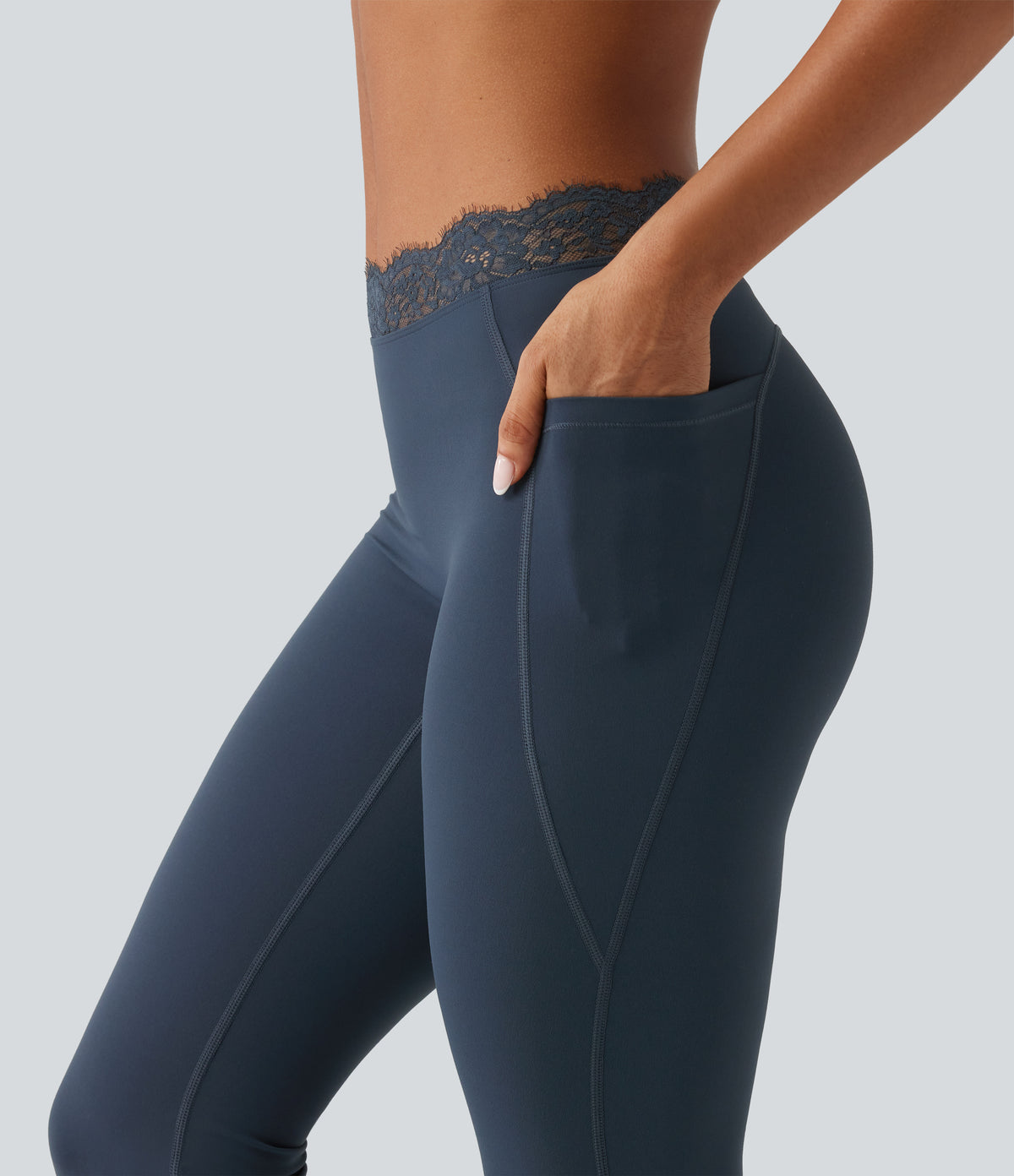 Mid Rise Contrast Lace Ruched Flare Yoga Leggings with Pockets — Carbon — view 4