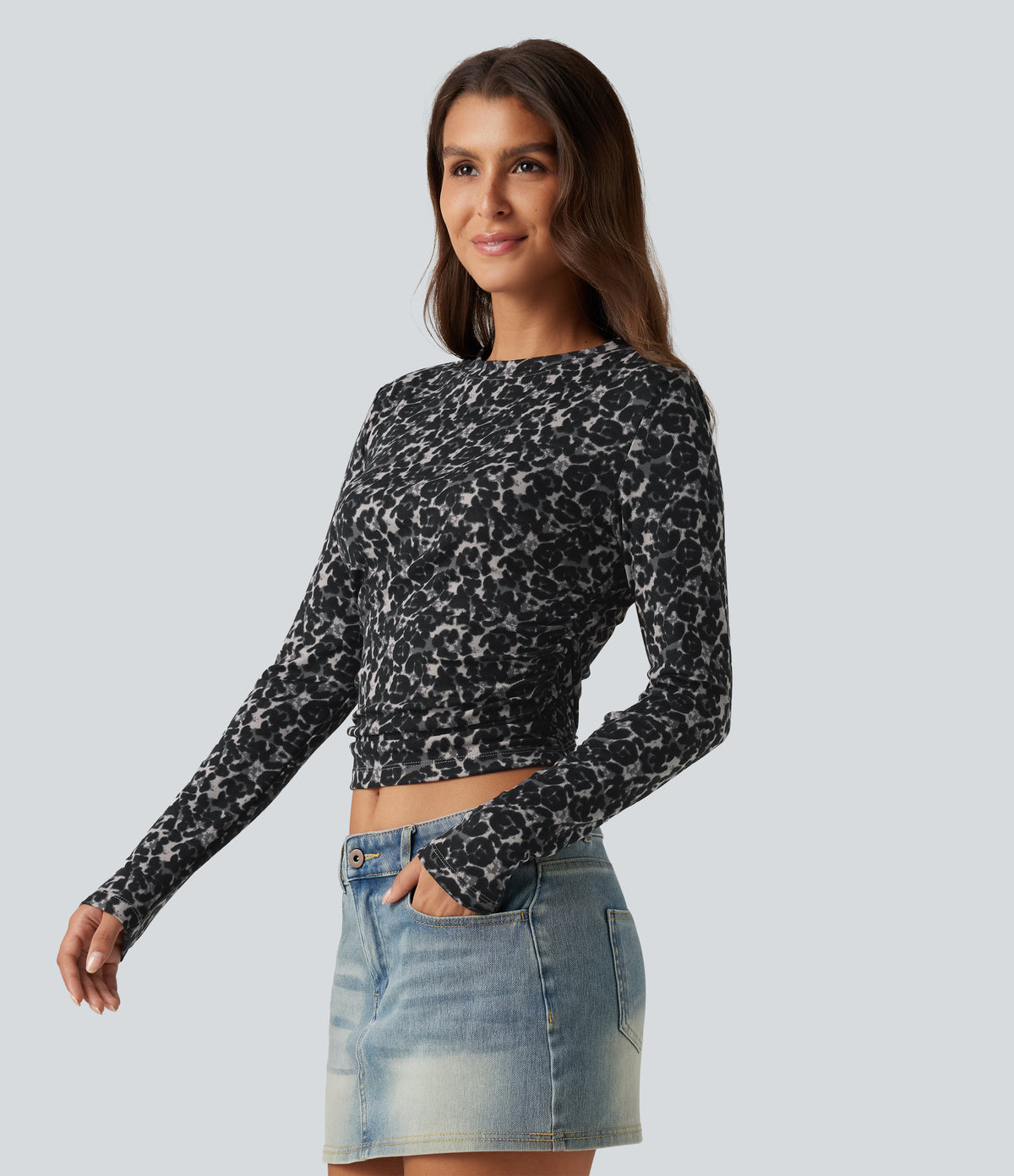 Round Neck Leopard Print Long Sleeve Ruched Casual Top — Cool Quarry — view 3