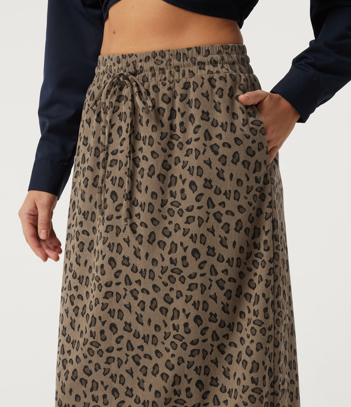 High Waisted Drawstring Leopard Print A-Line Casual Midi Skirt with Pockets — Black Coffee Leopard Print — view 4
