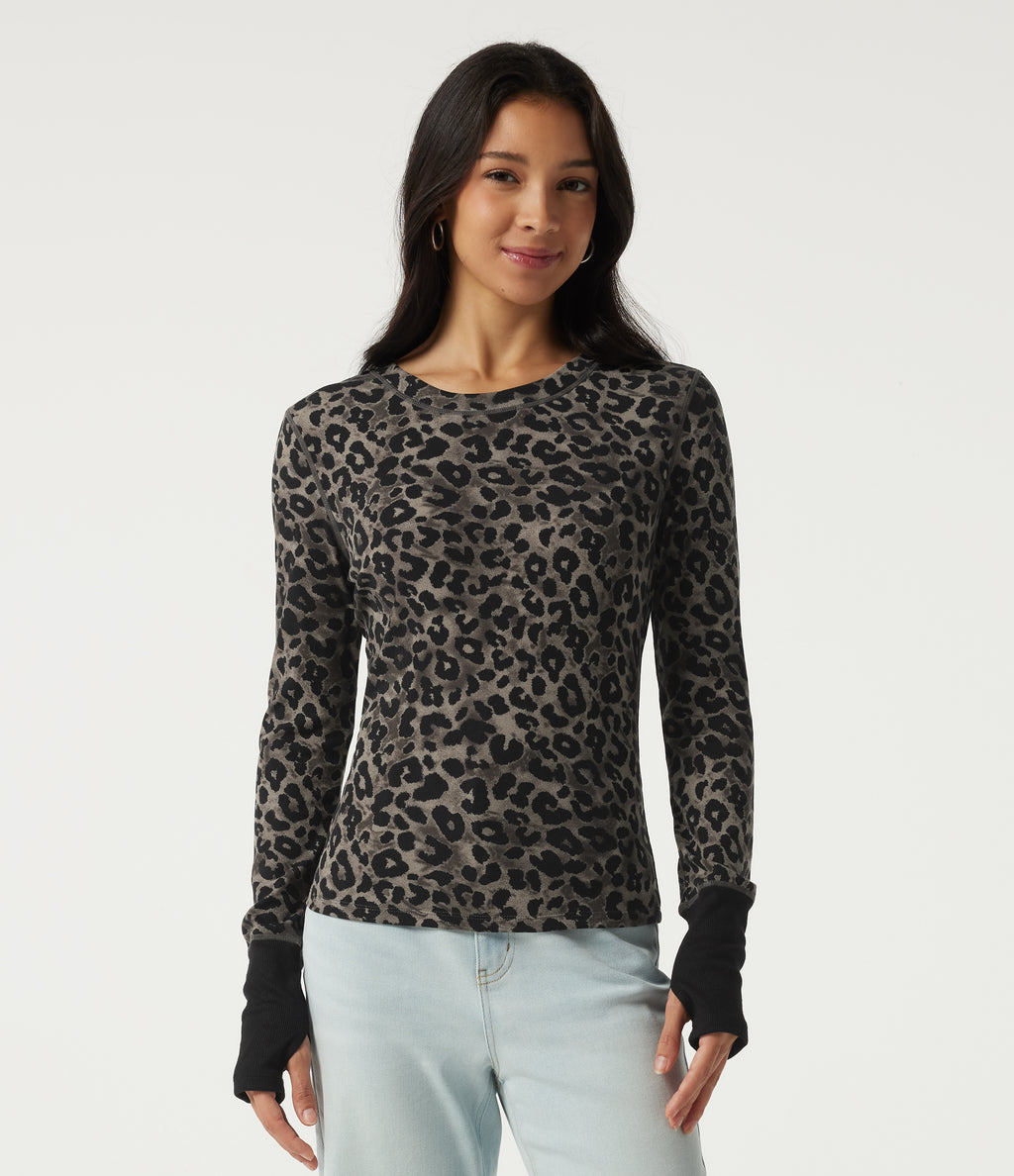 Round Neck Leopard Print Long Sleeve Casual T-Shirt with Thumbholes — Smoke Jungle — view 4