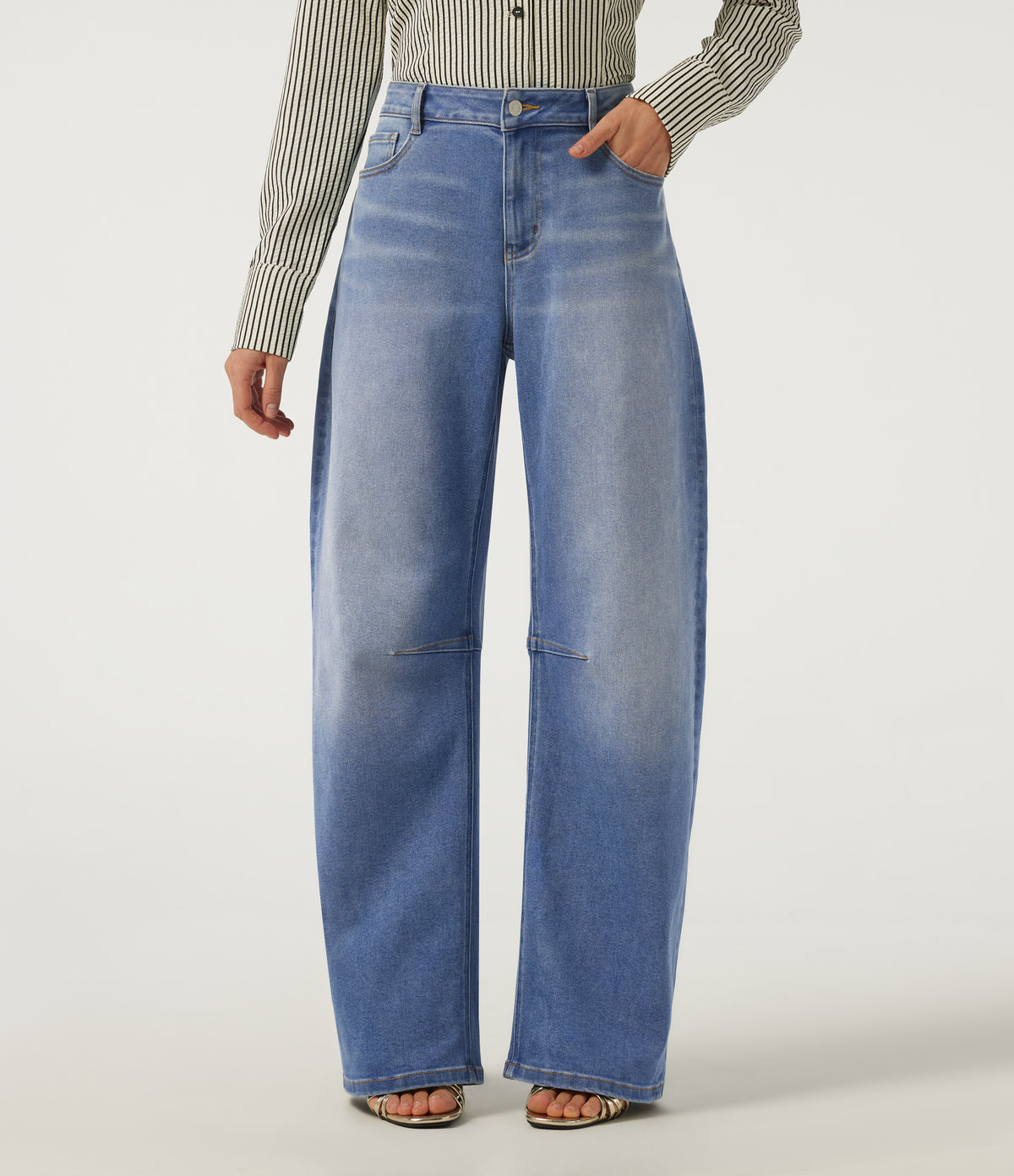 Mid Rise Barrel Leg Casual Jeans with Pockets — Blue Jasper Denim — view 4