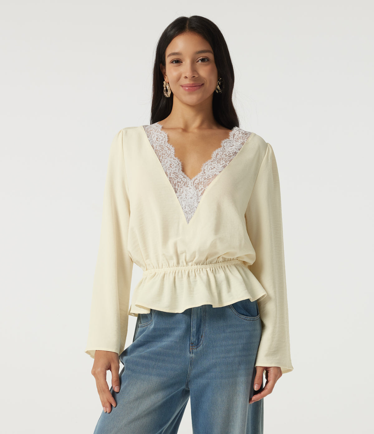V Neck Long Sleeve Contrast Lace Linen-Feel Resort Top — Whisper White — view 4