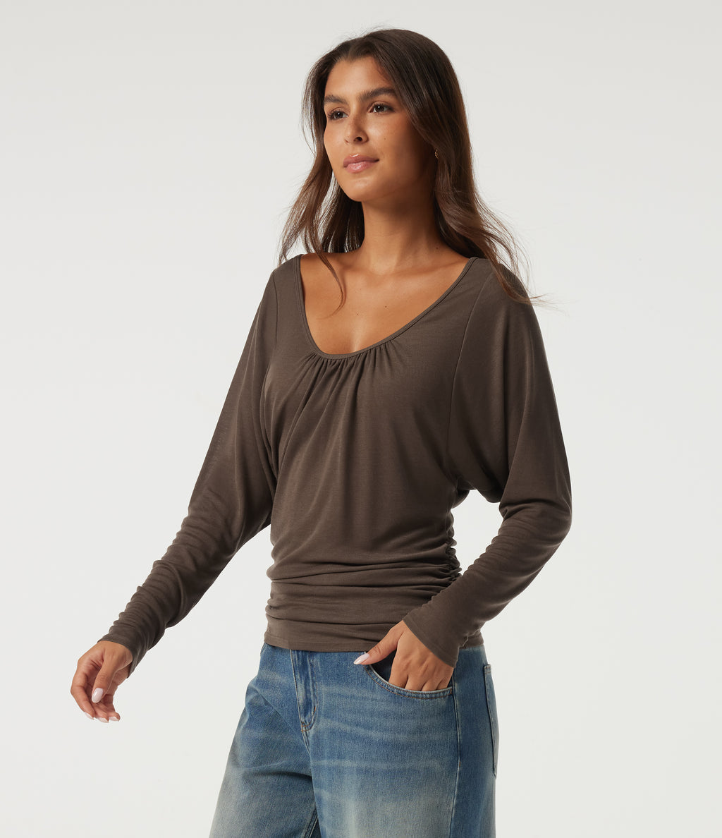 Scoop Neck Batwing Long Sleeve Slim Ruched Casual Top — Coffee Quartz — view 3