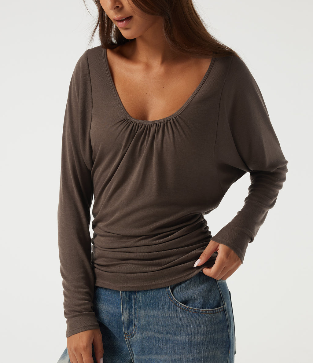 Scoop Neck Batwing Long Sleeve Slim Ruched Casual Top — Coffee Quartz — view 5