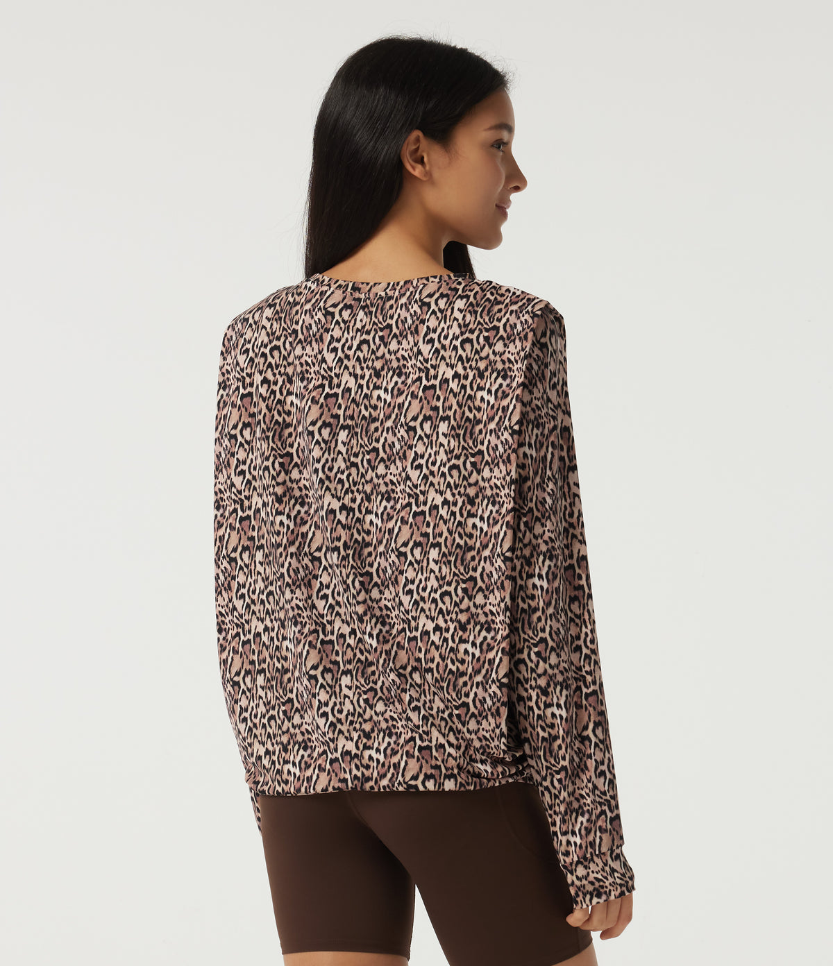 Round Neck Long Sleeve Boxy Leopard Print Pleated Workout Sports Top — Sahara Smoke Leopard — view 2