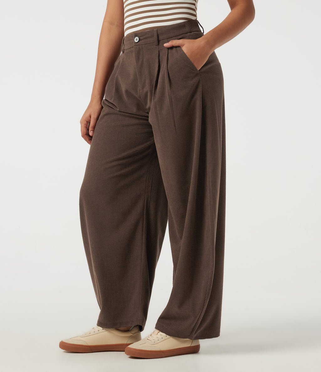 High Waisted Barrel Leg Corduroy Casual Trousers with Pockets — Chestnut — view 3