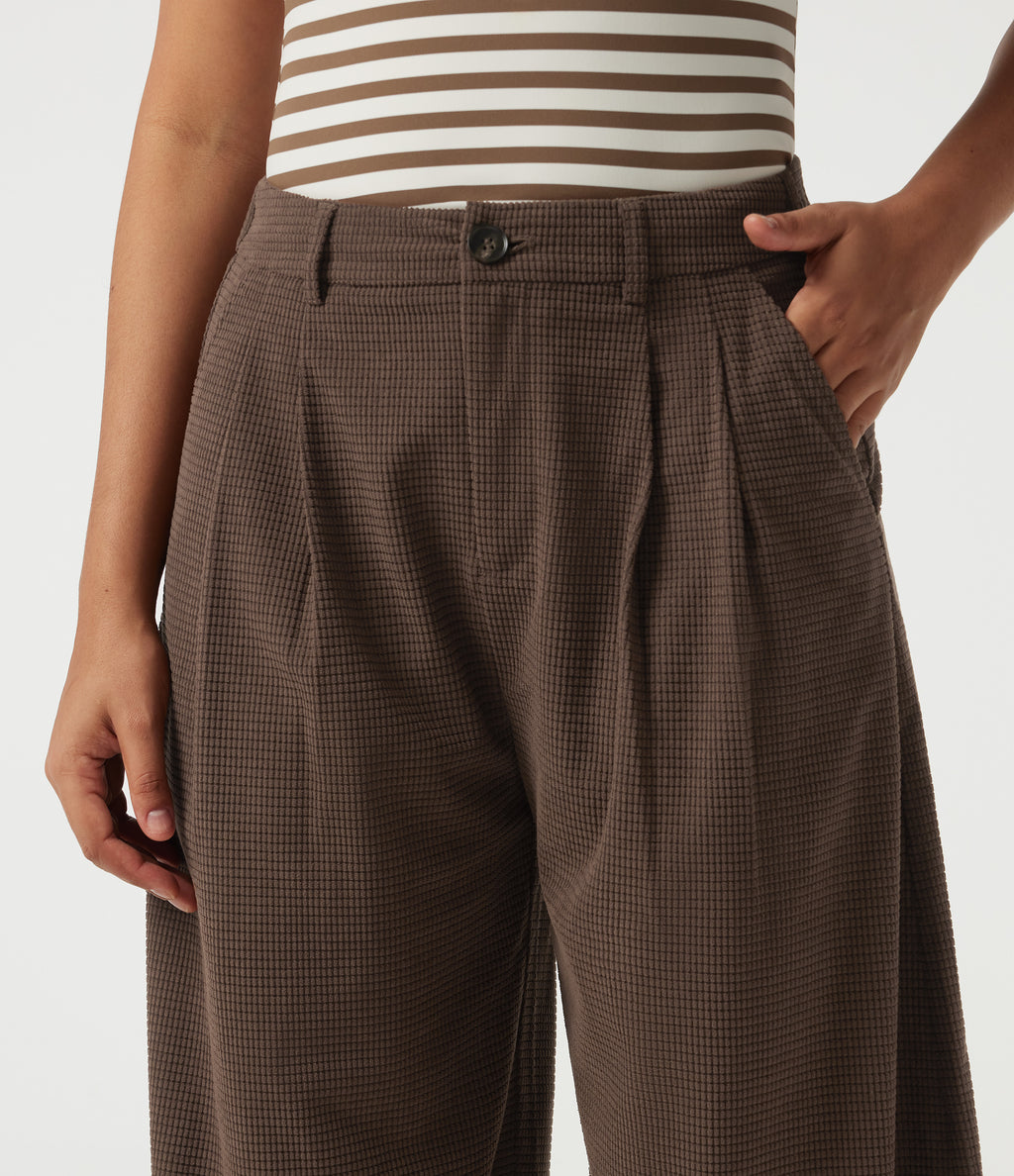 High Waisted Barrel Leg Corduroy Casual Trousers with Pockets — Chestnut — view 4