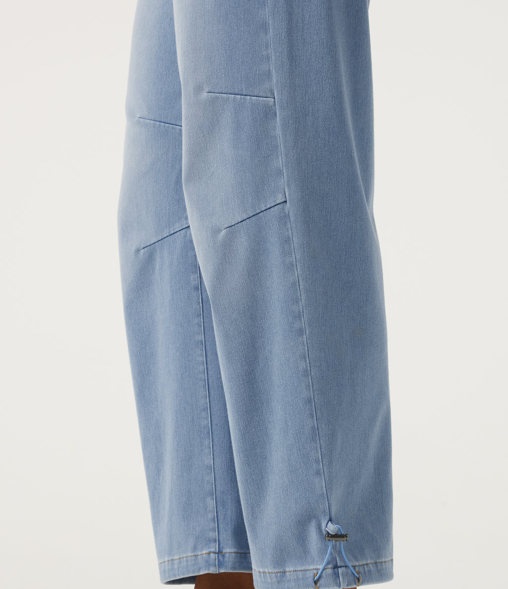 Mid Rise Barrel Leg Casual Jeans with Pockets — Ice Water Denim — view 6