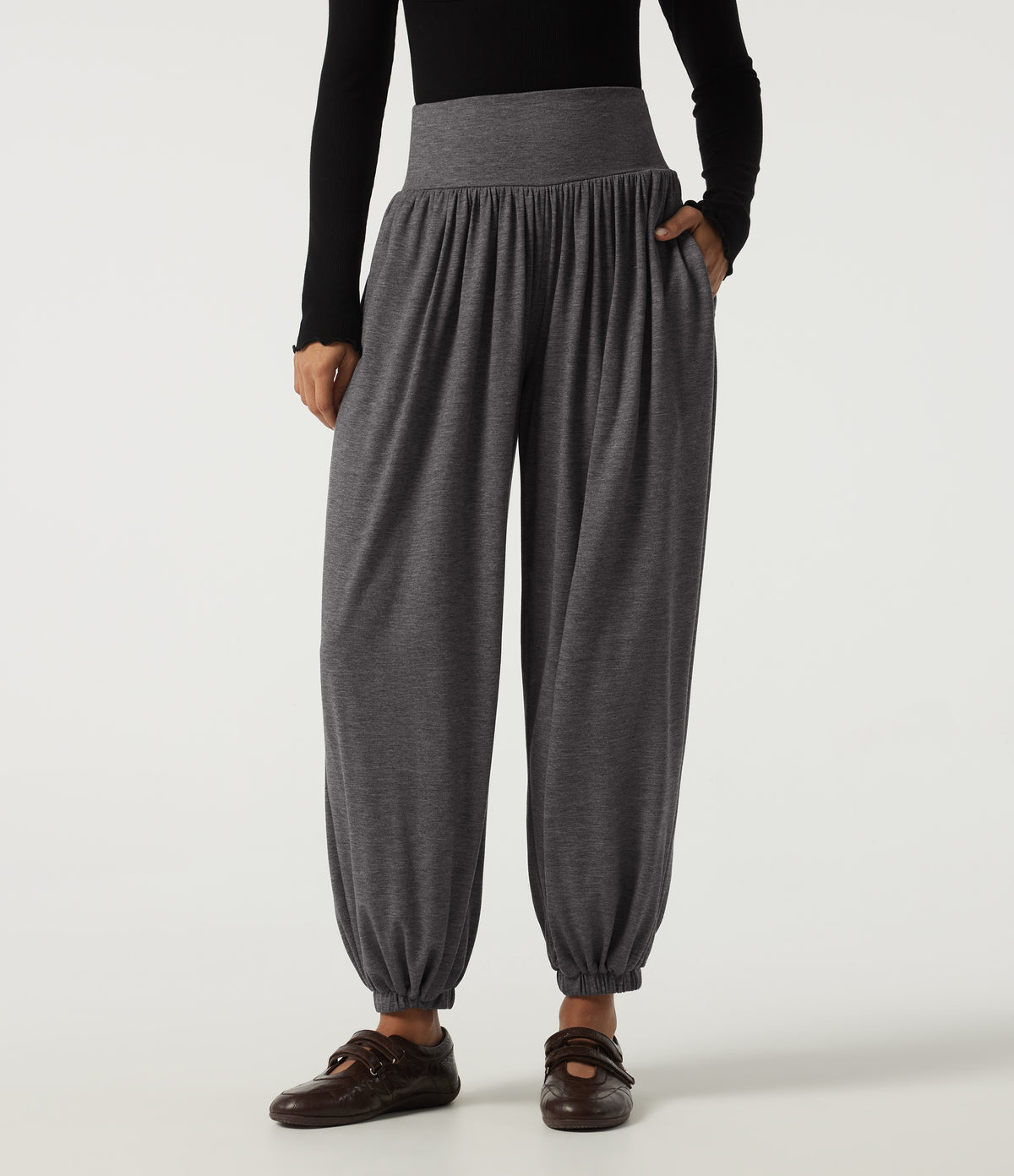 High Waisted Tummy Control Casual Sweatpants with Pockets — Darl Gray Floral Yarn — view 3