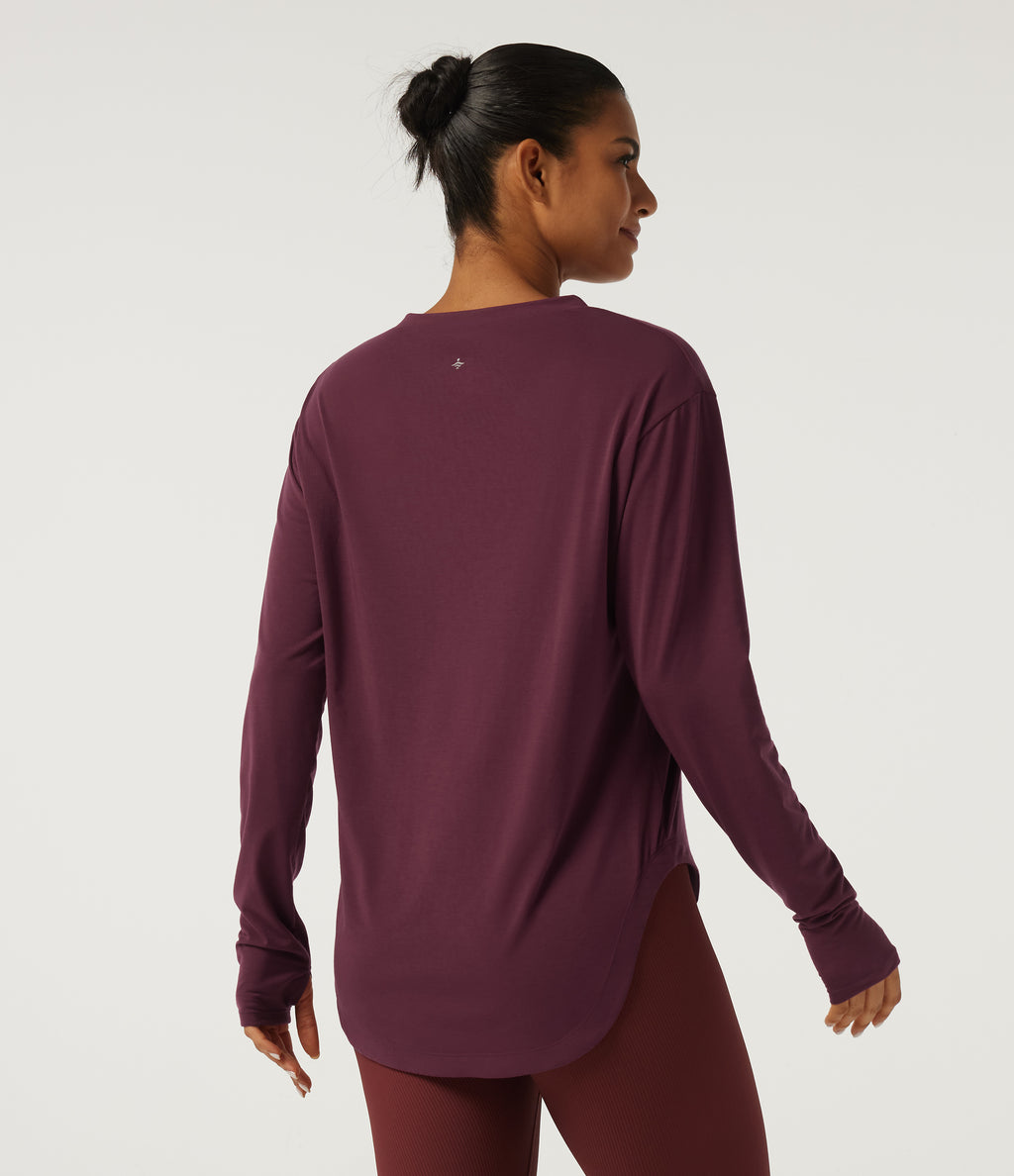 V Neck Long Sleeve Curved Hem Quick Dry Yoga Sports Top with Built-in Bra and Thumb Holes — Tibetan Red — view 2