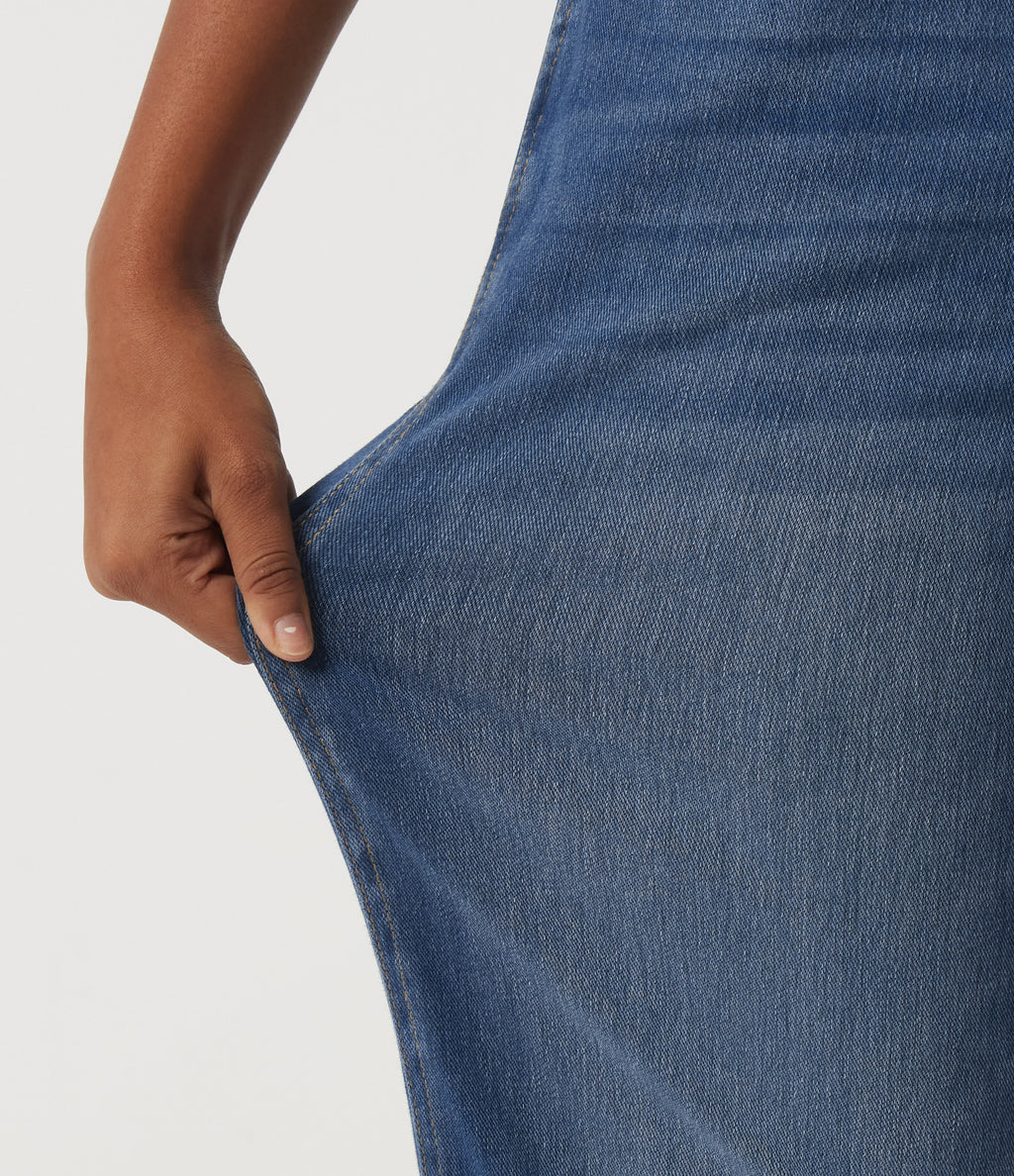 Mid Rise Straight Leg Casual Cotton Jeans with Pockets — Tide Blue Denim — view 7