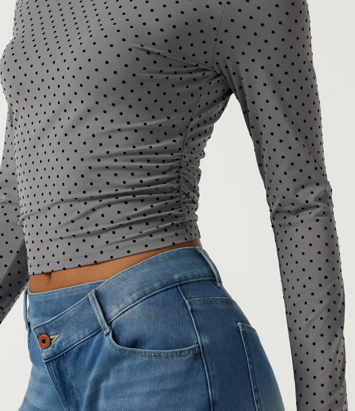Round Neck Long Sleeve Ruched Polka Dot Yoga Sports Top with Thumb Holes — Foggy Grey Dot — view 5