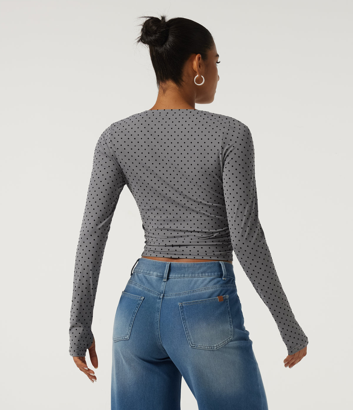 Round Neck Long Sleeve Ruched Polka Dot Yoga Sports Top with Thumb Holes — Foggy Grey Dot — view 2