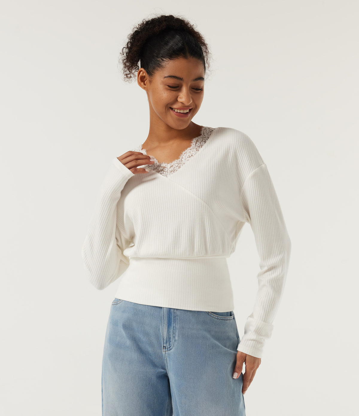 V Neck Long Sleeve Contrast Lace Casual Top — Candied Cloud — view 4