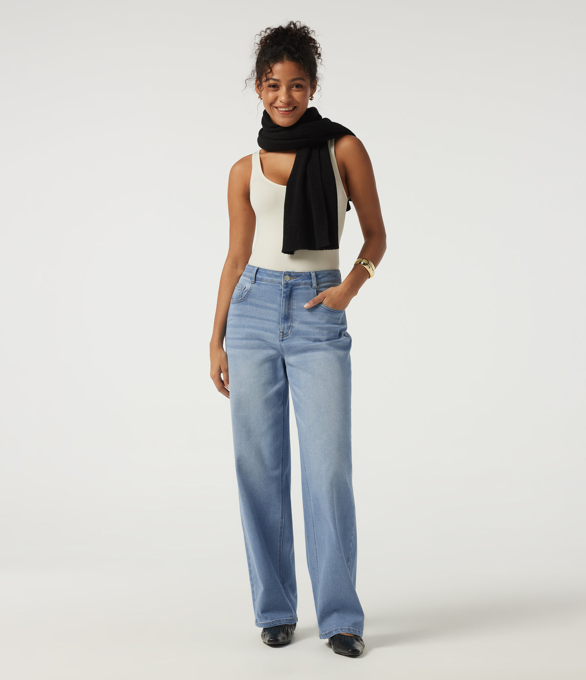 Mid Rise Patterned Denim Baggy Casual Jeans with Pockets — Malibu Blue Denim — view 4