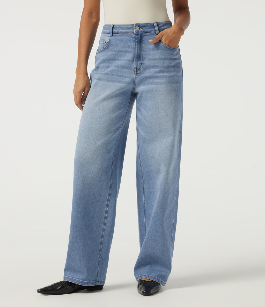 Mid Rise Patterned Denim Baggy Casual Jeans with Pockets — Malibu Blue Denim — view 3