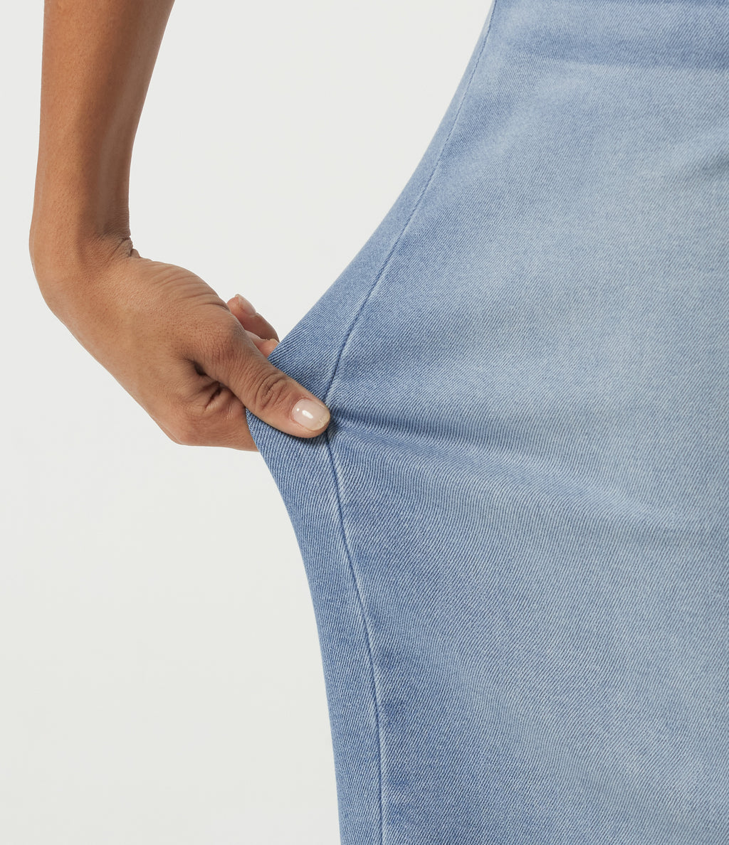 Mid Rise Patterned Denim Baggy Casual Jeans with Pockets — Malibu Blue Denim — view 7